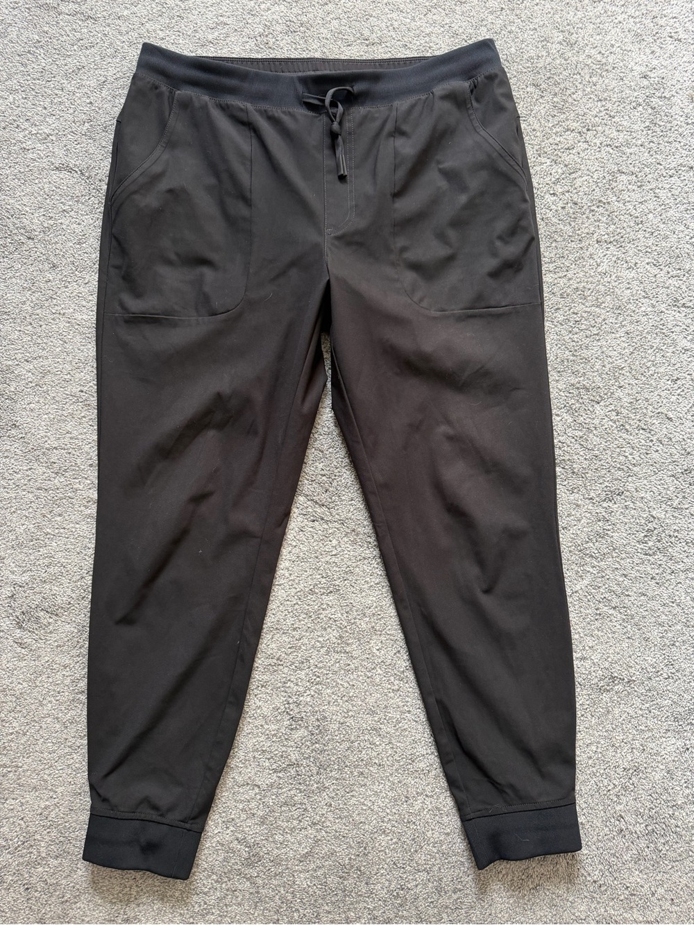 New VRST men’s performance joggers